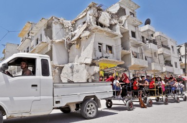 Turismo entre ruinas bélicas