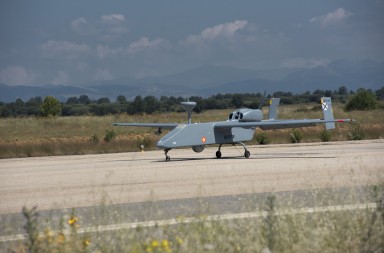 Así se pilota un dron militar