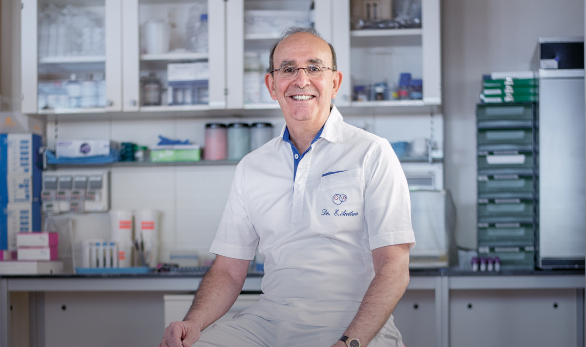 Eduardo Anitua: "Si la salud dental fuera gratis, la gente iría a la sanidad pública a que le lavaran los dientes"
