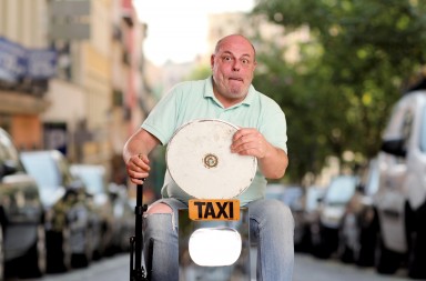 Santiago Urrialde: «Paso del matrimonio: casarme no entra en mi religión. Y creo que no tengo hijos, no sé…»