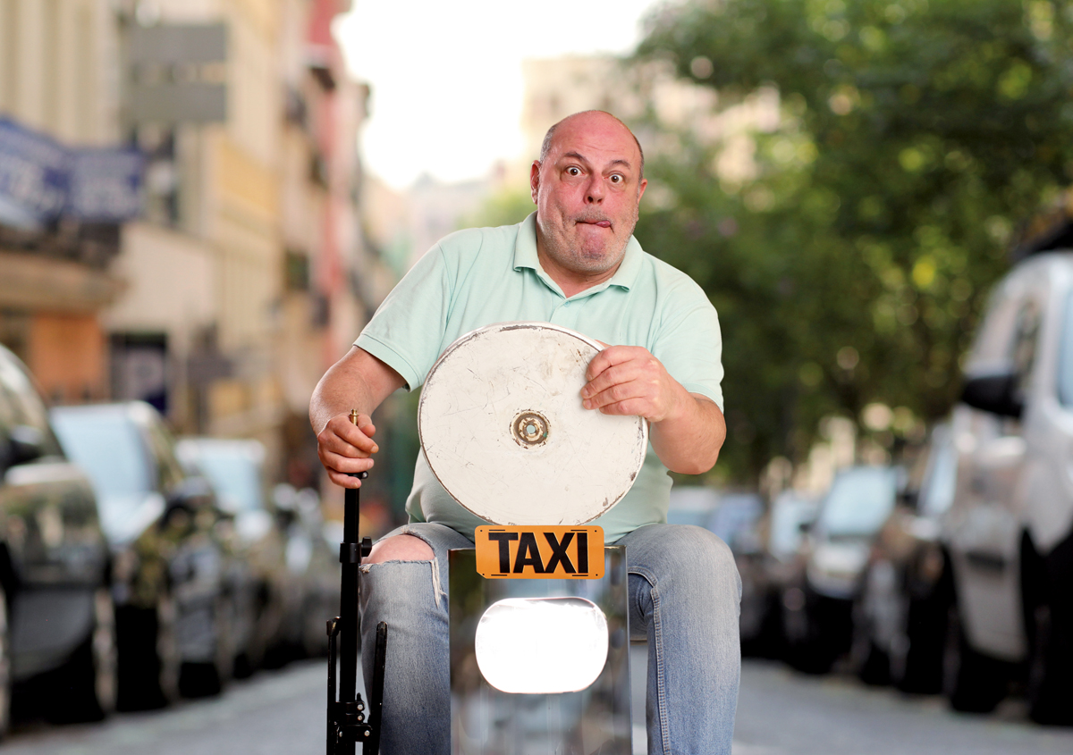 Santiago Urrialde: «Paso del matrimonio: casarme no entra en mi religión. Y creo que no tengo hijos, no sé…»