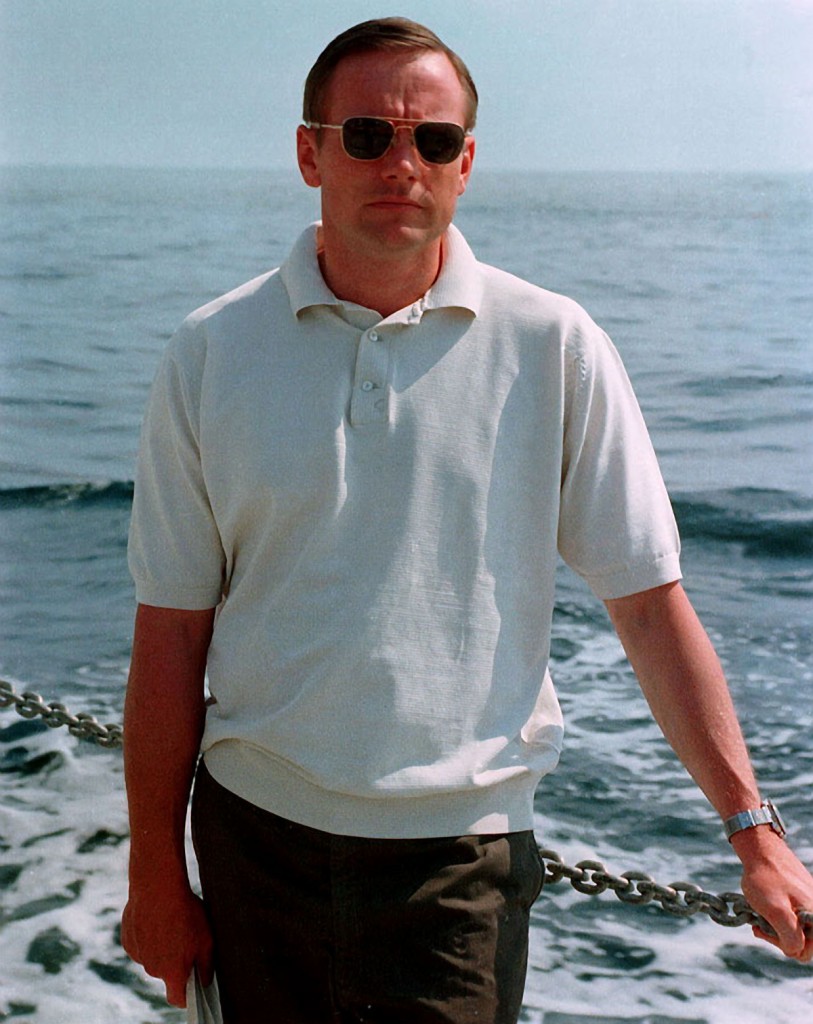 Neil Armstrong primer hombre en pisar la Luna