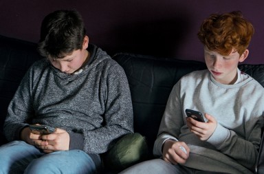 ¿Matan los móviles la lectura?