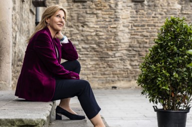 Eva García Sáenz de Urturi cierra su saga ‘Trilogía de la Ciudad Blanca’