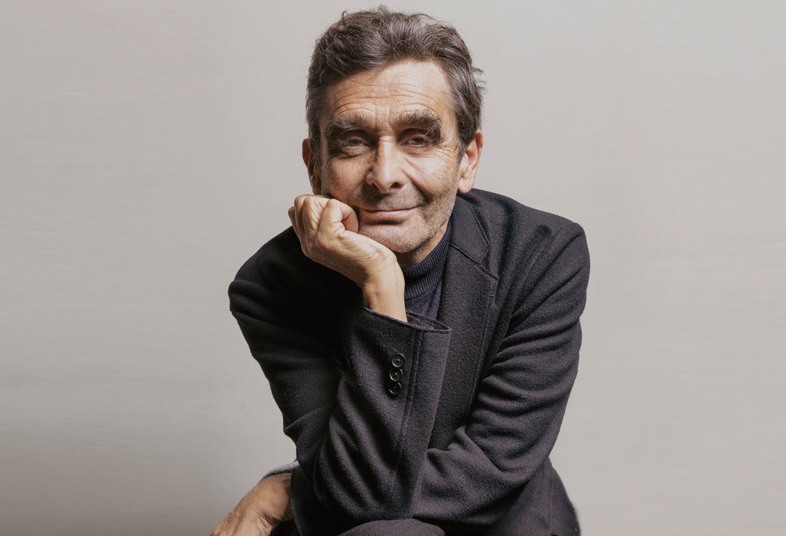 Una novela entre costuras con Adolfo Domínguez