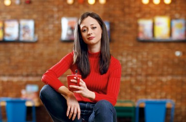 Elena Rivera: «¡Yo viví la muerte de Franco! ¡Estuve allí! Es un poco surrealista, ¿no?