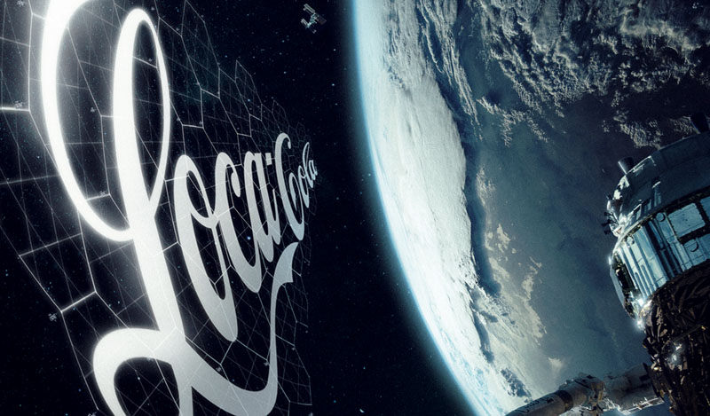 anuncio coca cola espacio. satelite