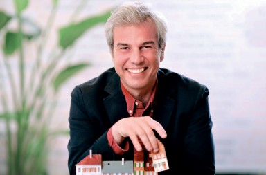 Jacobo Armero: «En el mercado inmobiliario hay mucho oscurantismo y se regatea como en Marrakech»