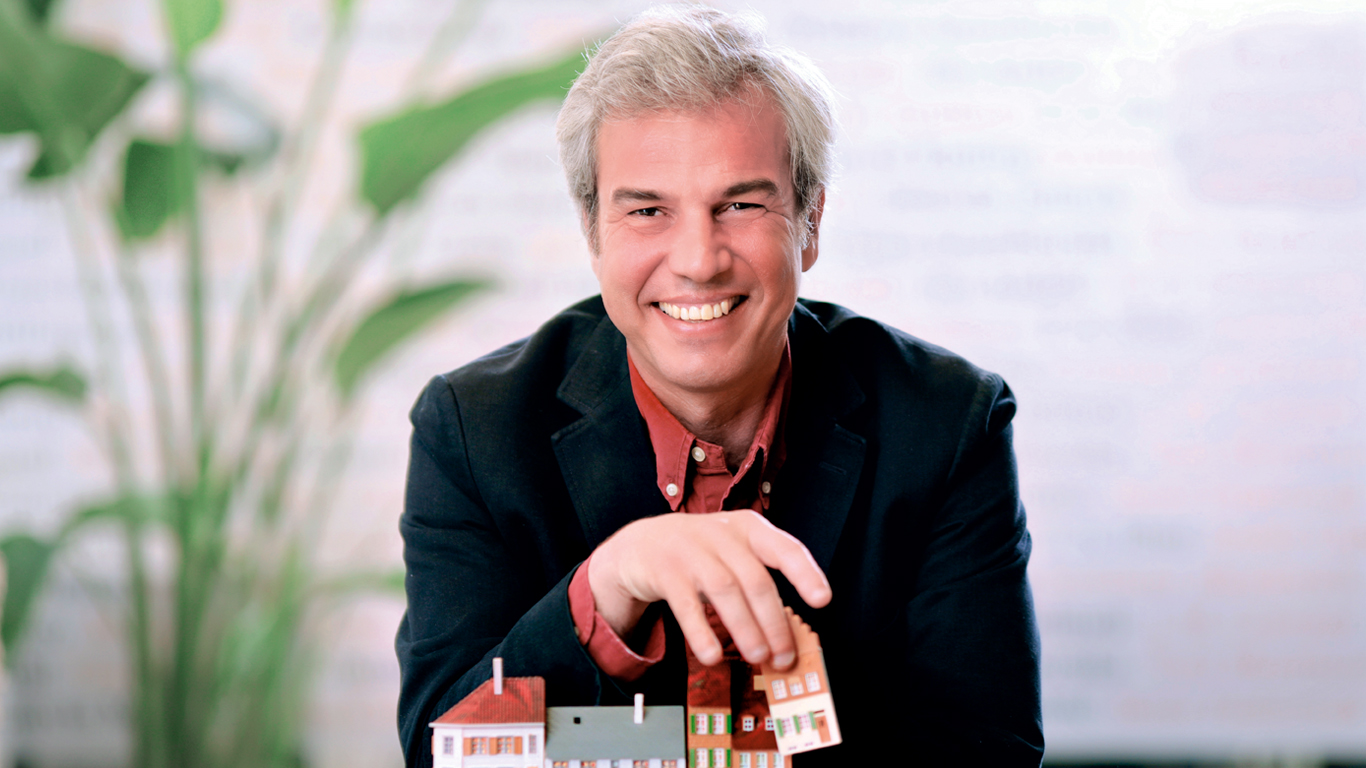 Jacobo Armero: «En el mercado inmobiliario hay mucho oscurantismo y se regatea como en Marrakech»