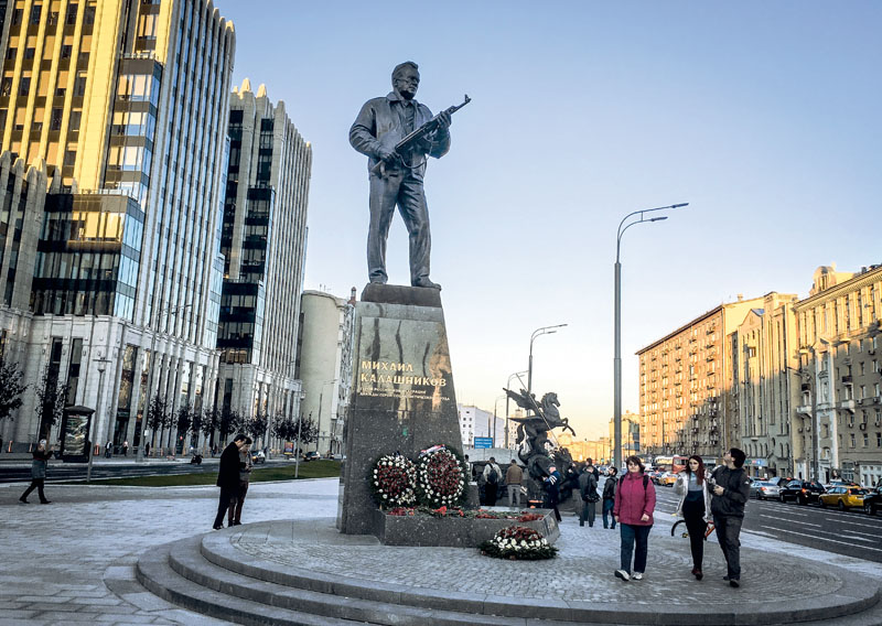 TOPSHOT - A general view of the newly unveiled monument to Mikhail Kalashnikov, the inventor of the AK-47 assault rifle, in downtown Moscow on September 22, 2017. / AFP PHOTO / Mladen ANTONOV (Photo credit should read MLADEN ANTONOV/AFP/Getty Images)