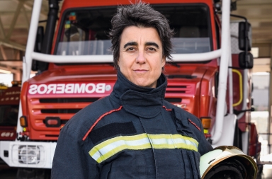 Bomberos: un trabajo de riesgo con salarios precarios en muchos países
