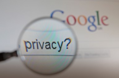 Google admite escuchar las conversaciones con nuestro asistente virtual