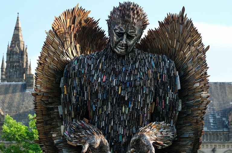 El ángel de los puñales El ángel de los puñales