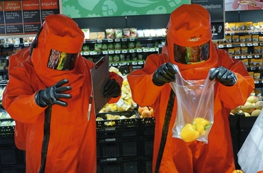 Nuevas armas de los bomberos para protegerse de los ataques biológicos