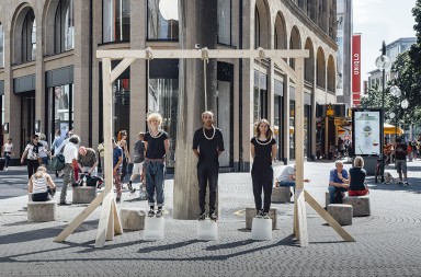 La impactante protesta de jóvenes contra el cambio climático