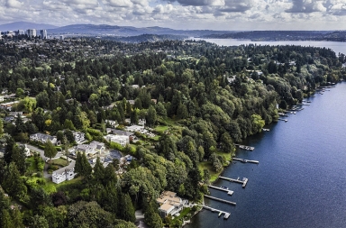 El hogar de los megarricos, donde viven Jeff Bezos y Bill Gates, se queda sin blanca