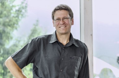 Para aprender a partir de los 50… «Empiece por beber un vaso de agua…»