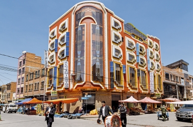 Los ‘cholets’, la arquitectura de los nuevos ricos de Bolivia