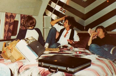 La vida y las  juergas inéditas de los Rolling Stones