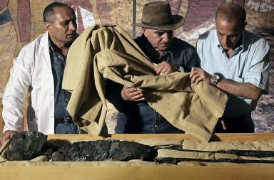 El hombre que conoce todos los secretos de los faraones, en exclusiva