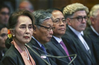 La Nobel de la Paz defendió en 2019 al ejército en la Haya acusado del genocidio de los rohinyás