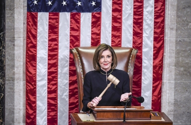 Nancy Pelosi, la mujer que inició el proceso de destitución de Trump