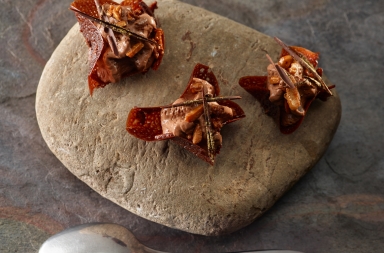 Pañuelo de chocolate relleno de ‘mousse’ de bombón