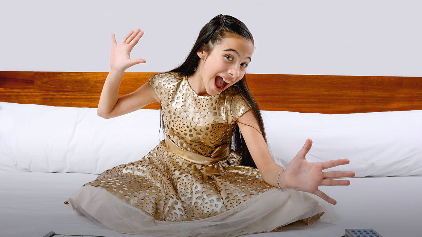 Melani García: «¿Una niña prodigio yo, como Marisol y Joselito?… Jajaja. Me considero una niña normal»