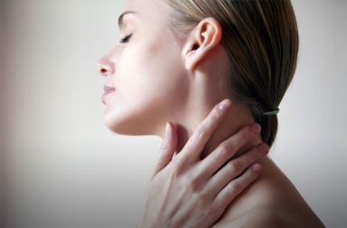 Trucos para cuidar tu cuello y escote