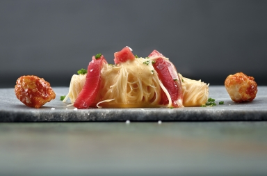 Carbonara de atún rojo