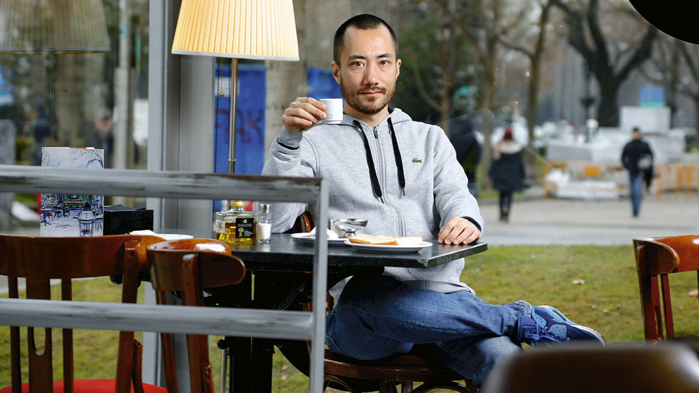 Jaime Alekos: «Los mensajes antiinmigración los utilizan tanto la derecha como la izquierda»