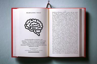 Todo lo que un libro de papel puede hacer por tu cerebro. ¡Ábrelo!