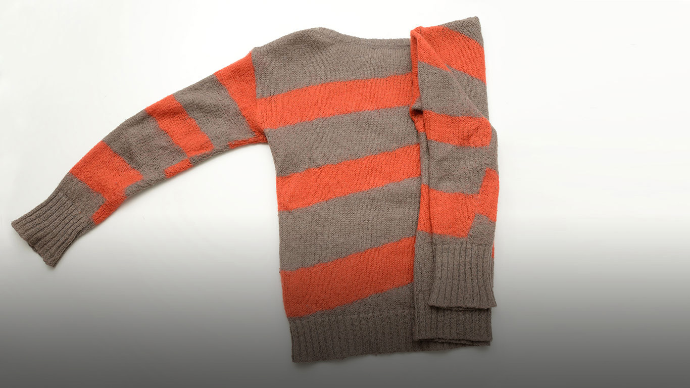doblar un jersey con el método Kondo
