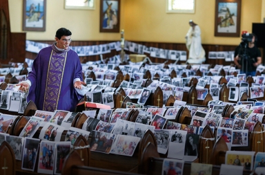 El sermón ante sus feligreses virtuales a causa del coronavirus
