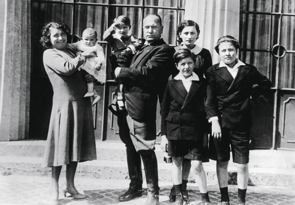 Mussolini y sus 600 amantes 1