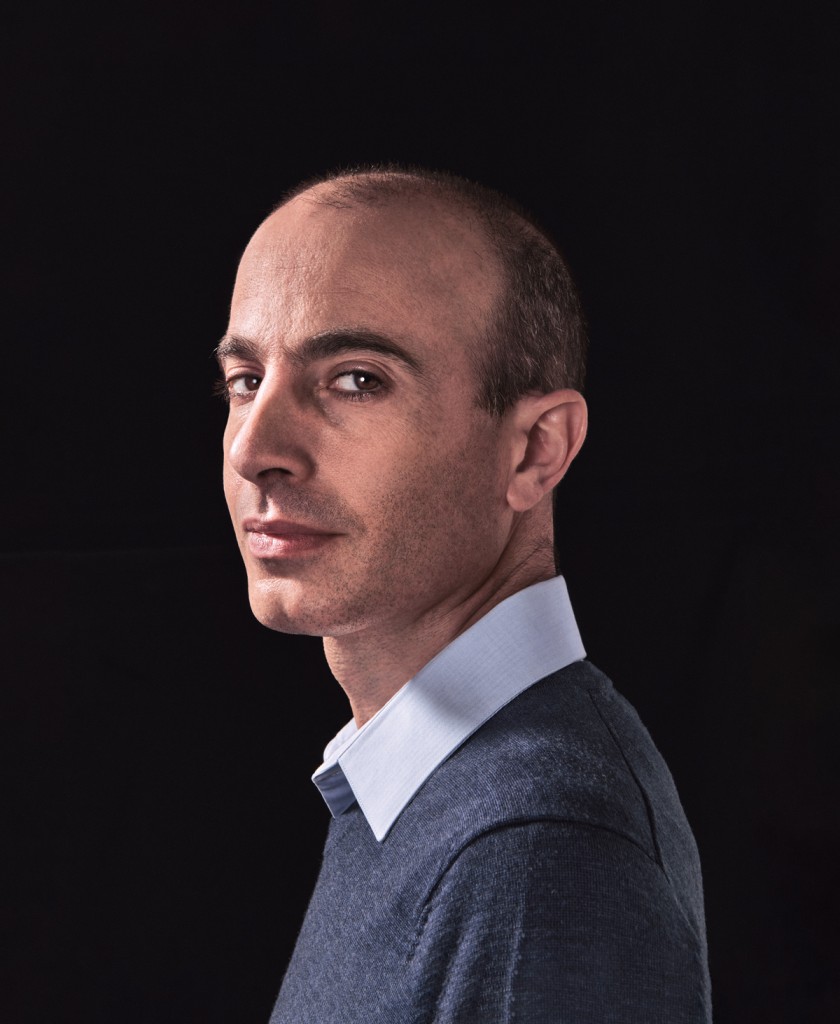 Yuval Noah Harari: "Superaremos la pandemia, pero corremos el peligro de despertar a un mundo diferente"