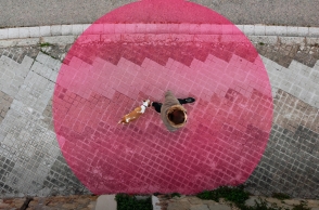 ¡Cuidado! Aunque ya seas inmune al coronavirus, sigues contagiando