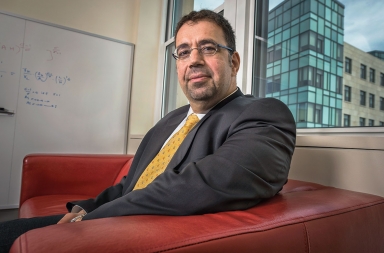 Daron Acemoglu: «El coste del confinamiento para los más vulnerables es enorme»