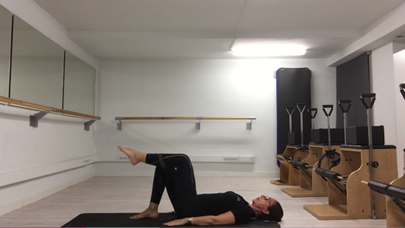Ejercicios de pilates de activación isométrica abdominal