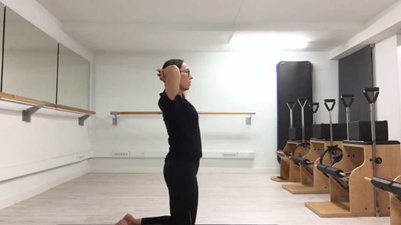Pilates: ejercicios isométricos para la musculatura profunda del cuello