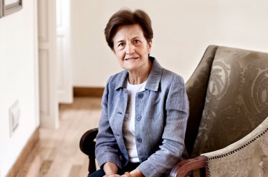 Adela Cortina: «Los ancianos son vistos como vidas sin valor social. Eso es inmoral»