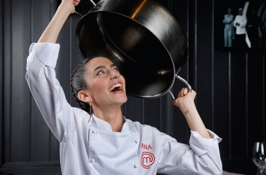 Ana Iglesias: «Pese a la mascarilla, me piden selfis por la calle. La gente es una monada y muy cariñosa»