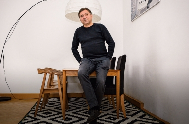 Ivan Krastev: «Los europeos tenemos que protegernos de Estados Unidos y China»