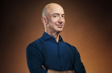 Jeff Bezos, el hombre que se ha hecho aún más rico con la pandemia, tiene un plan…