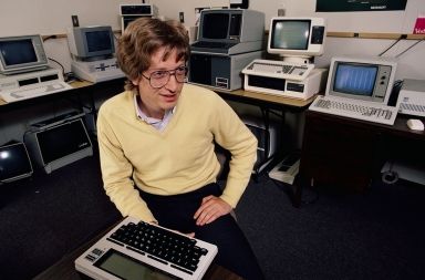 Microsoft, del Windows 95 a Tik Tok