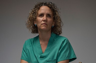 Nani Vall-llossera, médico de familia en Barcelona: «Tenemos pesadillas con las listas del día siguiente»