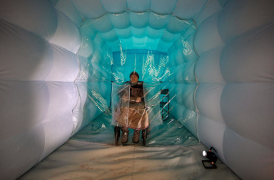 COVID-19, los abrazos en residencias de mayores