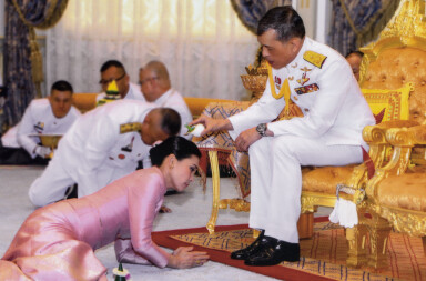 Rey de Tailandia: una familia de ‘culebrón’