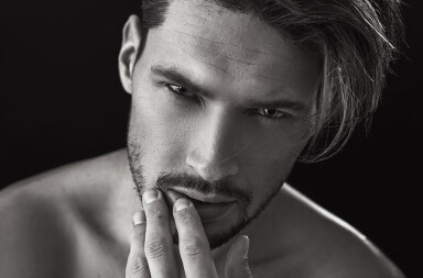 Los trucos de belleza que todo hombre debería practicar ante el espejo