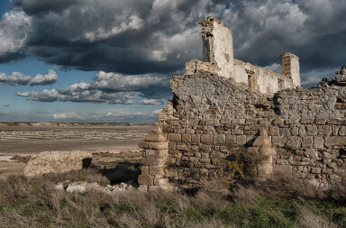 Los edificios del patrimonio histórico de la España despoblada agonizan